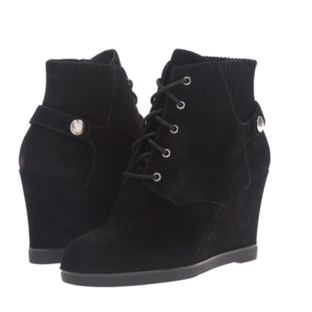 Michael Kors NWOT Black Carrigan Suede Wedge Bootie Size 7
